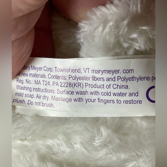 🆕Mary Meyer “Lucy Lamb” Flip flops plush lamb Easter stuffed toy NWT 11” white - Picture 6 of 13